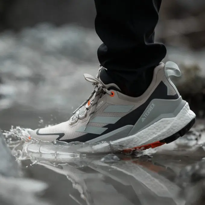 Alternative view of Giày Adidas Hiking Terrex Free Hiker 2.0 Low Gore-Tex ‘Light Grey’ IG3202