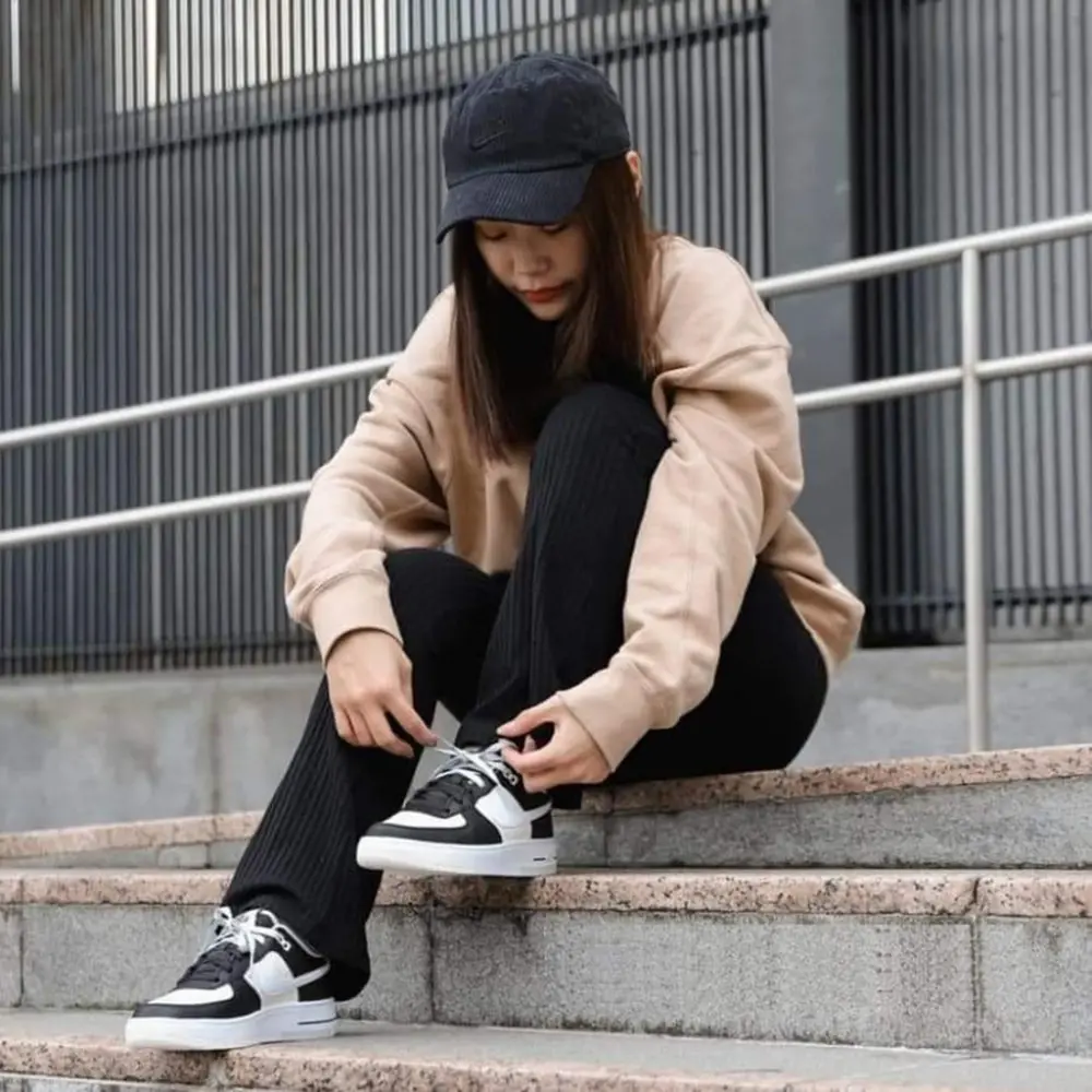 Alternative view of Giày Nike Air Force 1 Low GS ‘Black Phantom White’ FB9035-002