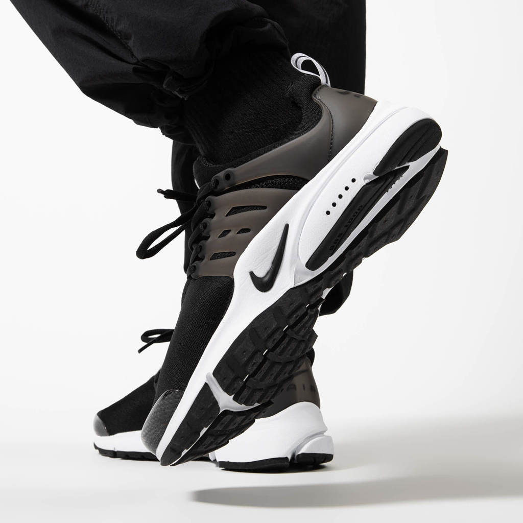 Alternative view of Giày Nike Air Presto ‘White Black’ CT3550-001