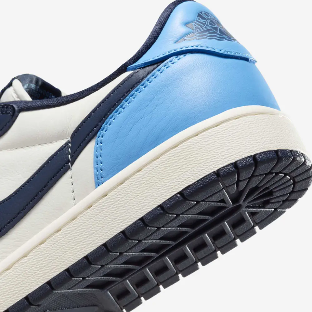 Alternative view of Giày Nike Jordan 1 Low OG 'Obsidian UNC' CZ0858-400