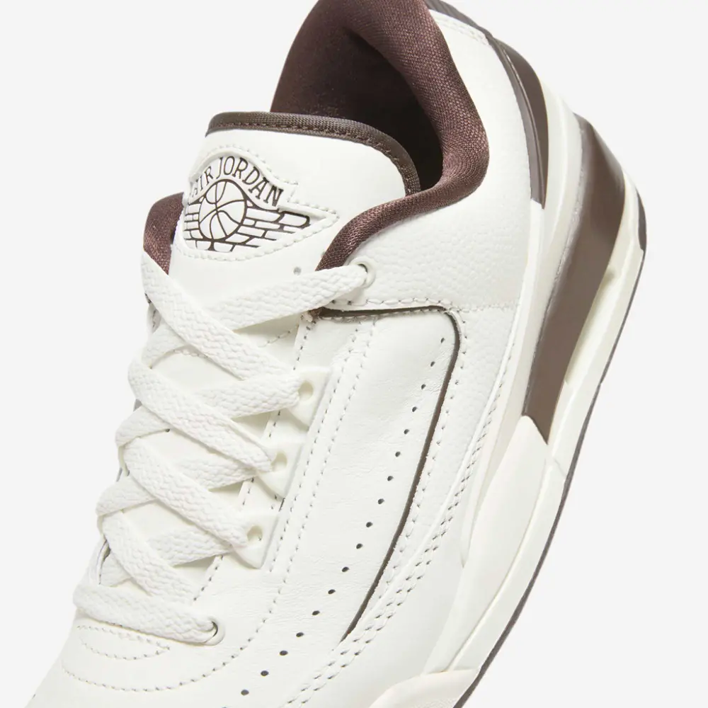 Alternative view of Giày Nike Jordan 2/3 'Earth' FZ4122-120