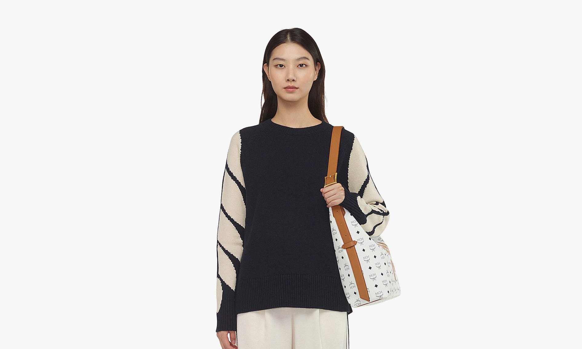 Túi MCM Aren Hobo in Mega Laurel Visetos ‘White’ MWHESTA06WT001 - Ảnh 3