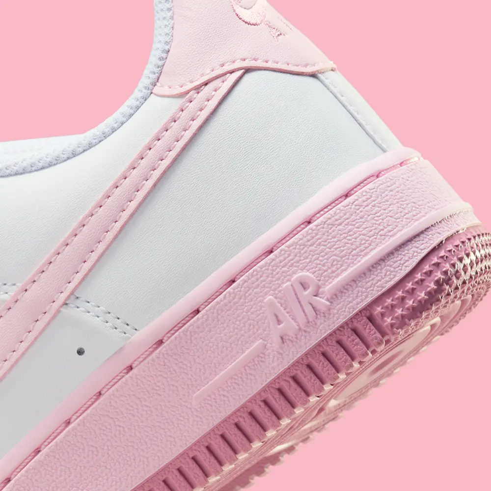 Alternative view of Giày Nike Air Force 1 Low GS ‘Valentine’s Day 2024’ FV5948-100