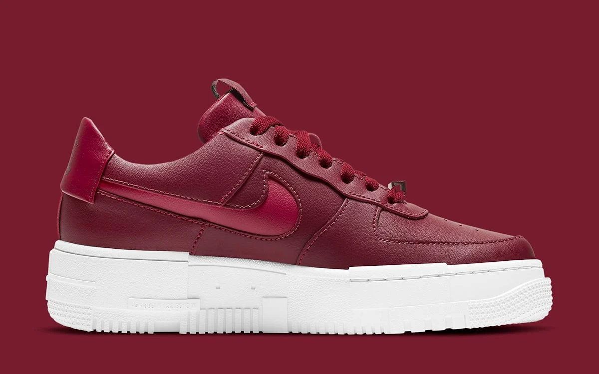 Alternative view of Giày Nike Wmns Air Force 1 ‘Pixel Team Red’ CK6649-600