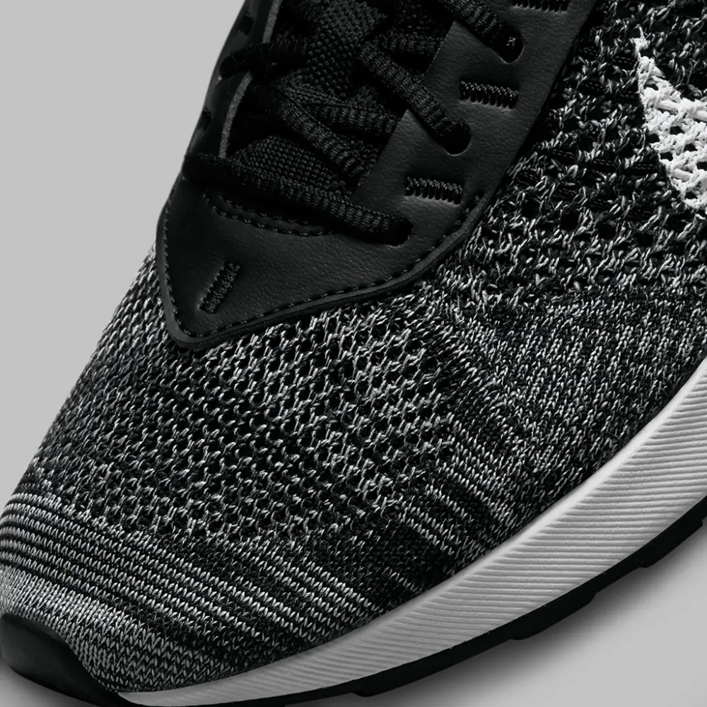 Alternative view of Giày Nike Air Max Flyknit Racer 'Black White' DM9073-001