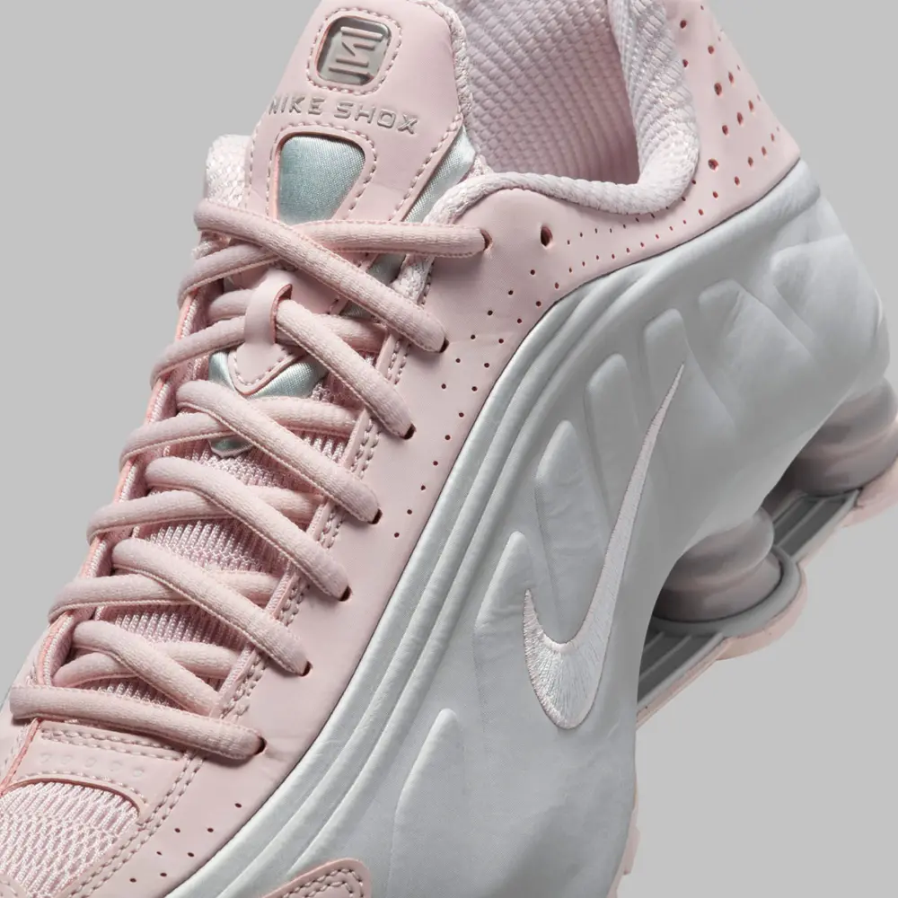 Giày Nike Shox R4 ‘Barely Rose’ AR3565-600 - Ảnh 3