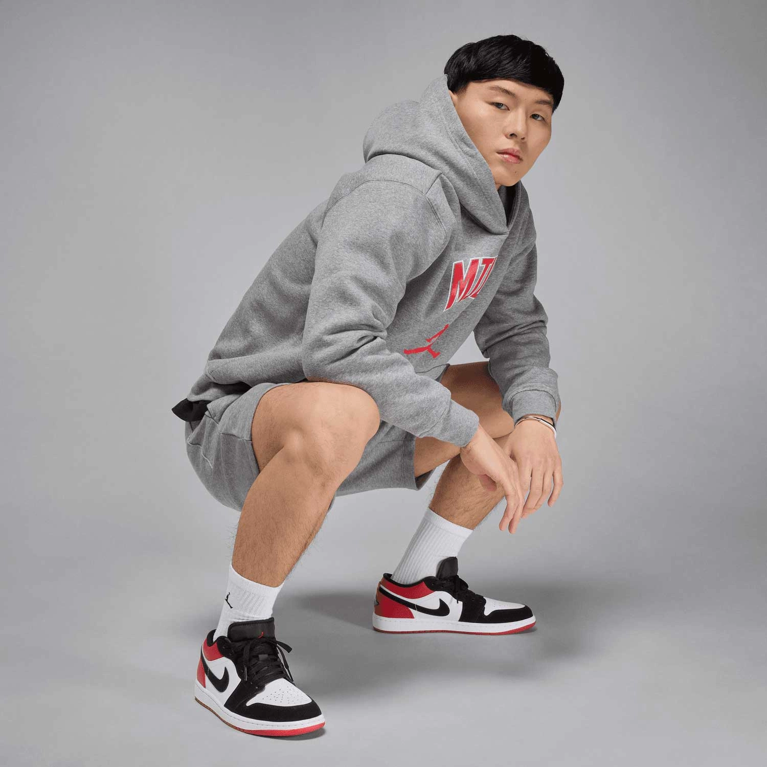 Alternative view of Giày Nike Air Jordan 1 Low SE ‘Black Toe 2025’ IB8971-106