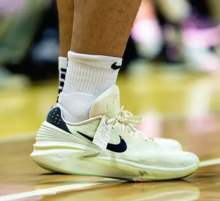 Alternative view of Giày Nike Air Zoom GT Cut 2 ‘Better You’ DJ6015-101