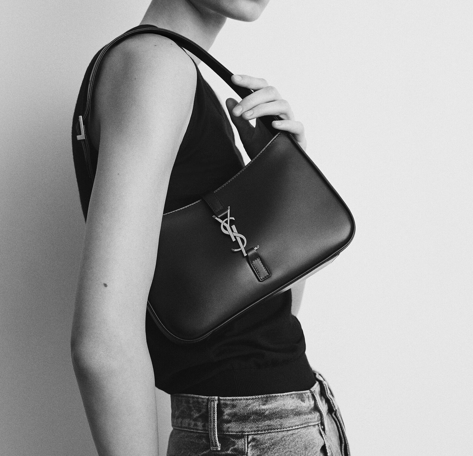 Túi Saint Laurent Le 5 À 7 ‘Navy’ 657228B870W4150 - Ảnh 2