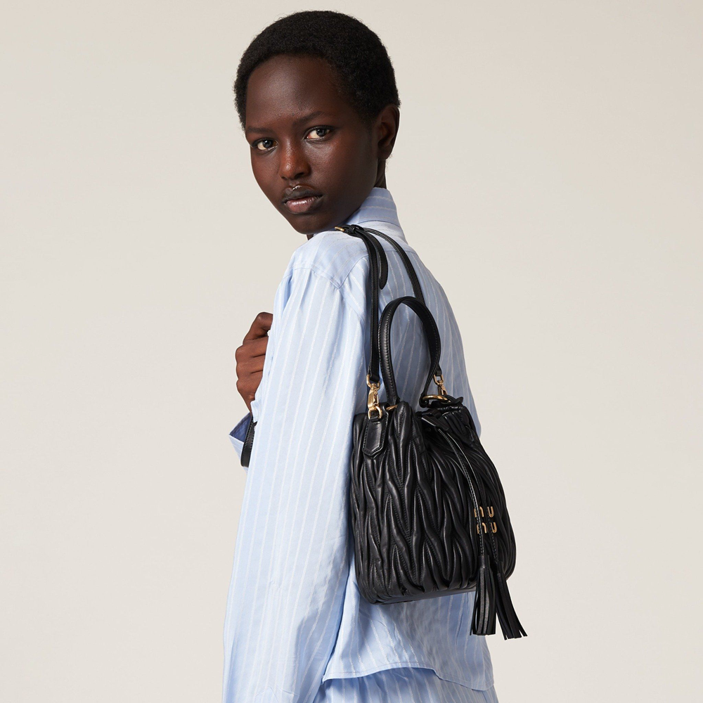 Túi Miu Miu Matelassé Bucket Bag ‘Black’ 5BE084-N88-F0002-V-OOO - Ảnh 3