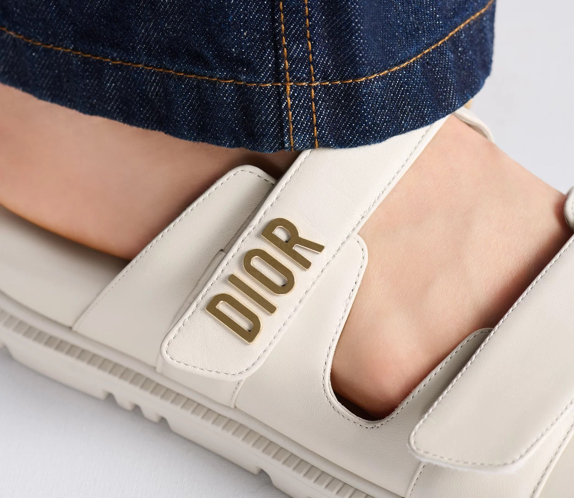 Alternative view of Dép Dior Dioract Slide ‘White’ KCQ718LAB-S03W