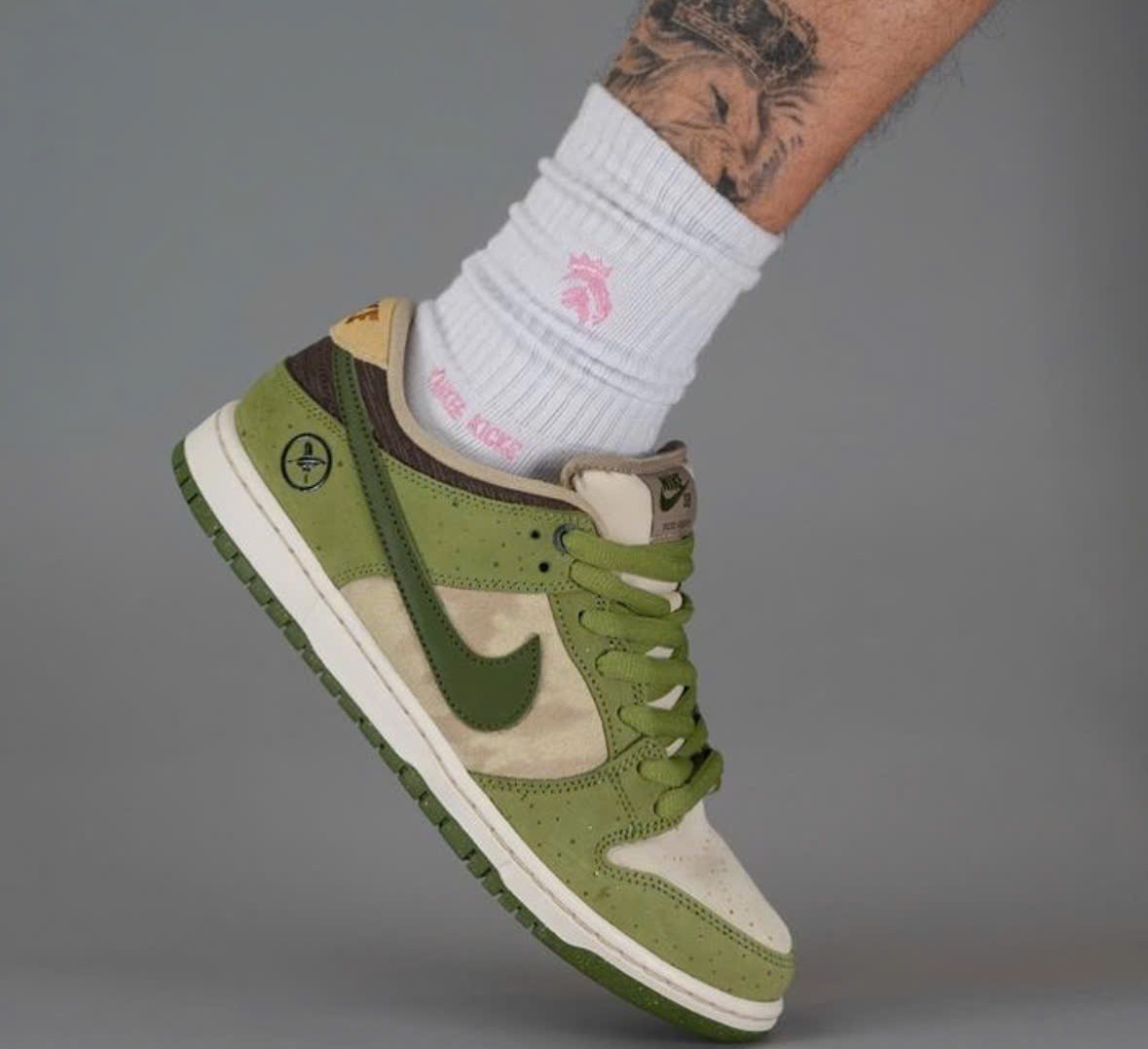 Giày Nike SB Dunk Low x Yuto ‘Horigome Matcha’ HF8022-300 - Ảnh 3