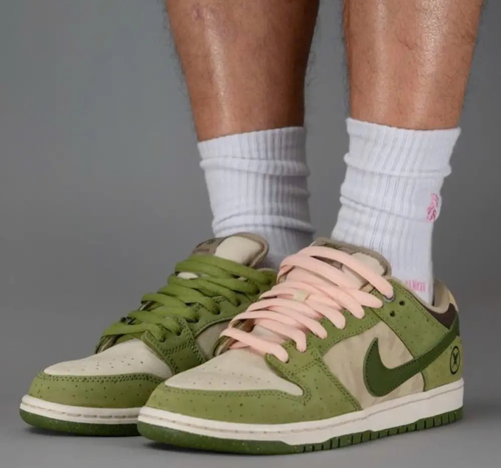 Alternative view of Giày Nike SB Dunk Low x Yuto ‘Horigome Matcha’ HF8022-300