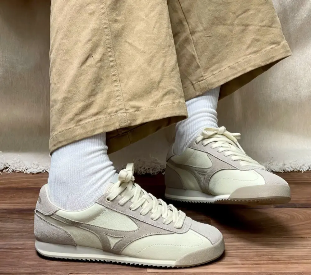 Alternative view of Giày Mizuno LG 60S ‘Cream White Beige’ D1GH230304