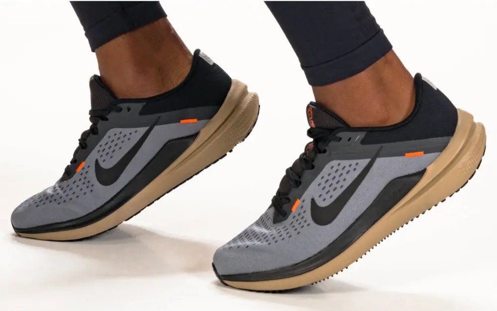 Alternative view of Giày Nike Air Zoom Winflo 10 ‘Smoke Grey Khaki’ FQ8725-084
