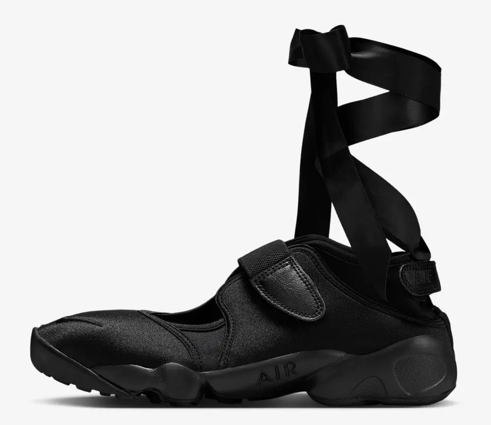 Alternative view of Giày Nike Air Rift ‘Triple Black Satin’ IH1990-010