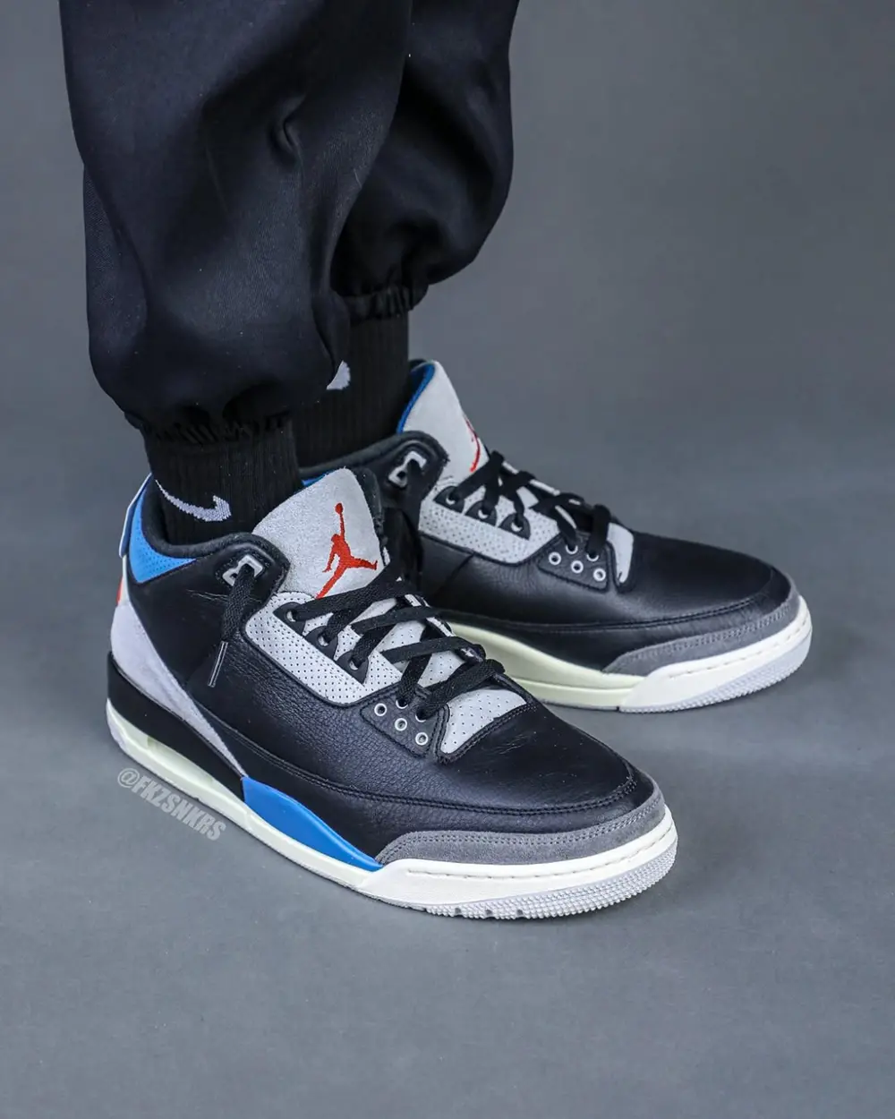 Alternative view of Giày Nike Air Jordan 3 ‘Rare Air’ IB8967-004