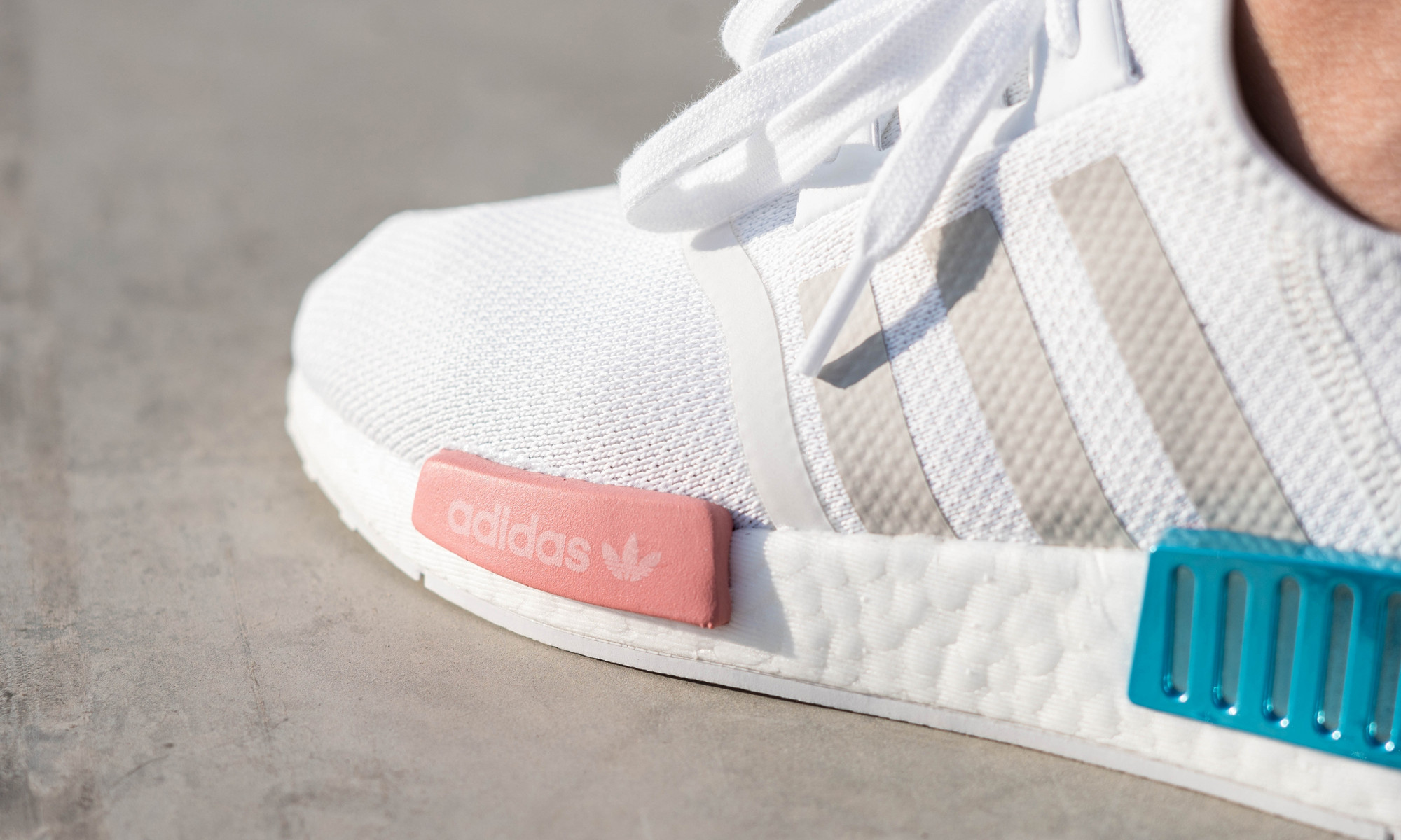 Giày Adidas Wmns NMD_R1 ‘White Grey Blue Rose’ FX7074 - Ảnh 4