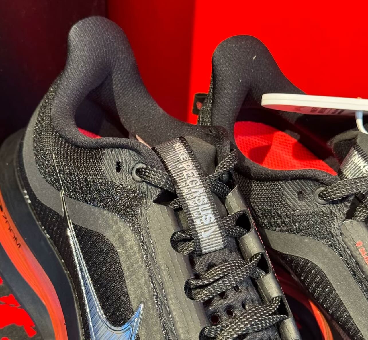 Giày Nike Air Zoom Pegasus Premium 'Black Bright Crimson' HQ2592-003 - Ảnh 6