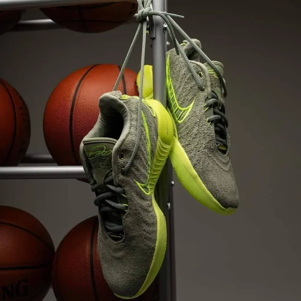 Alternative view of Giày Nike LeBron XXI EP ‘Oil Green’ FV2346-302