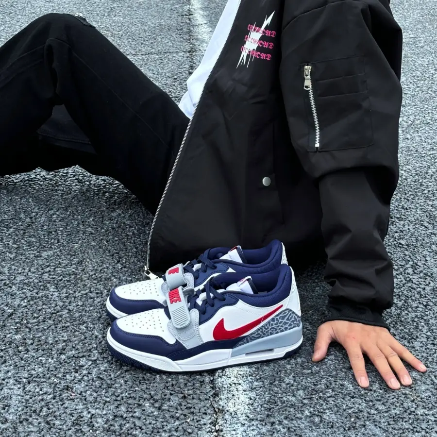 Alternative view of Giày Nike Air Jordan Legacy 312 Low GS ‘Navy’ CD9054-164