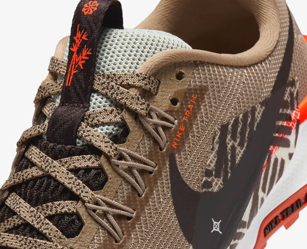 Alternative view of Giày Nike Pegasus Trail 5 GS ‘Khaki Hyper Crimson’ FV5638-200