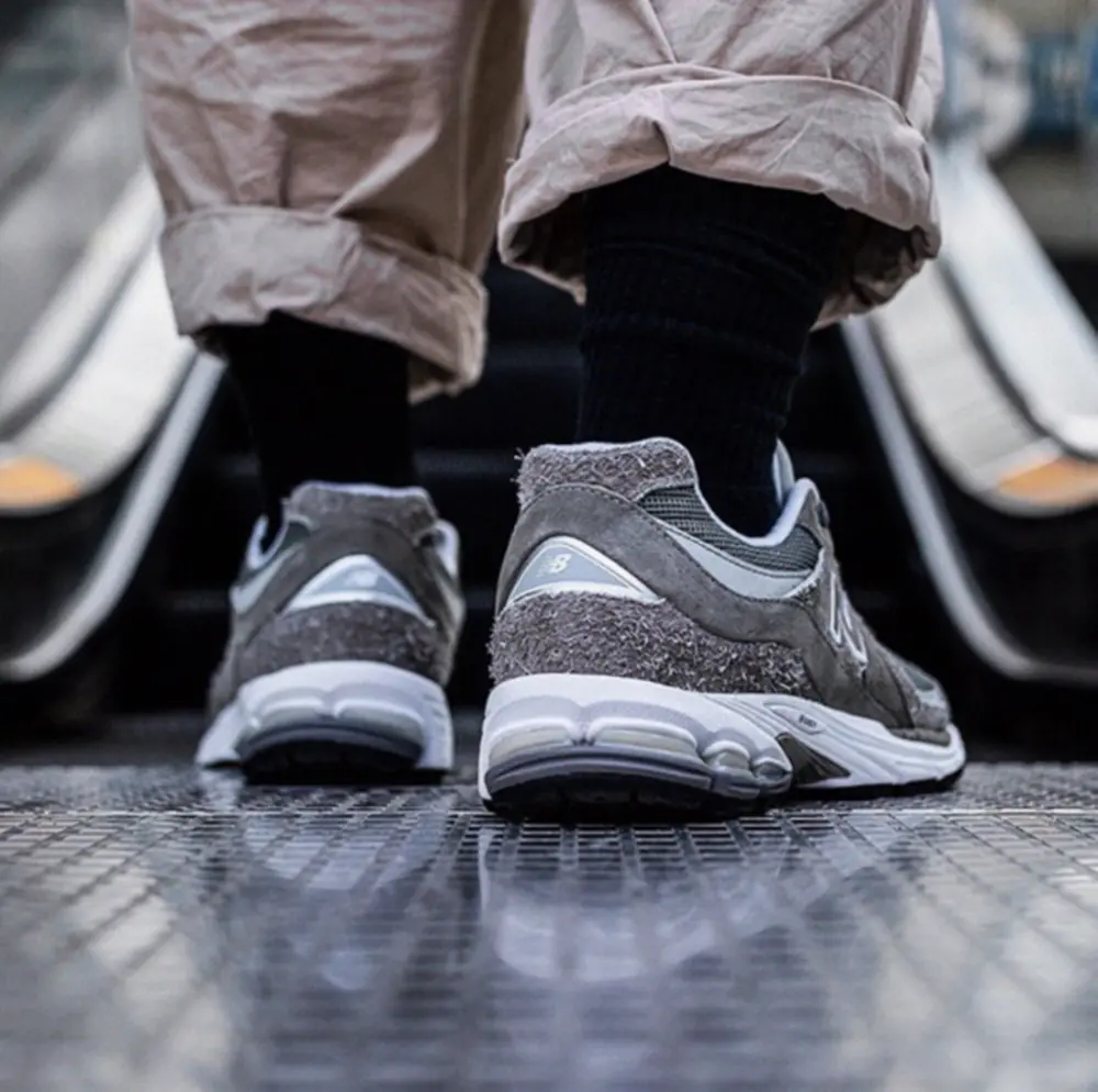 Giày New Balance INVINCIBLE x N.HOOLYWOOD x 2002R ‘Grey’ ML2002RV - Ảnh 5