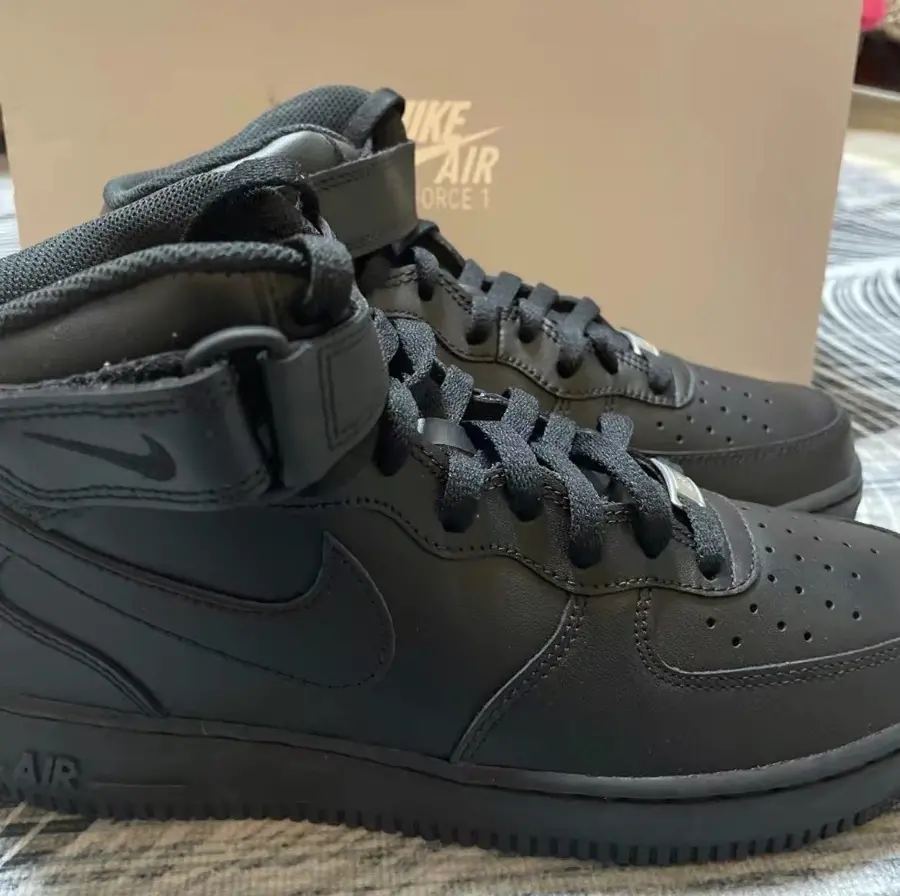Giày Nike Air Force 1 Mid LE GS ‘Triple Black’ DH2933-001 - Ảnh 3