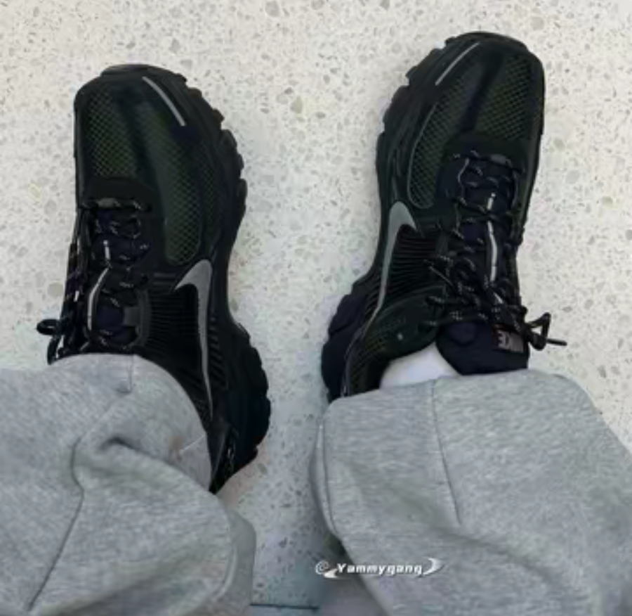 Alternative view of Giày Nike Air Zoom Vomero 5 ‘Black Sequoia’ HV2527-001