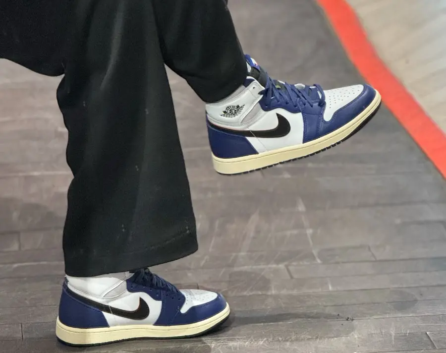 Alternative view of Giày Nike Air Jordan 1 Retro High OG GS ‘Rare Air’ FD1437-100