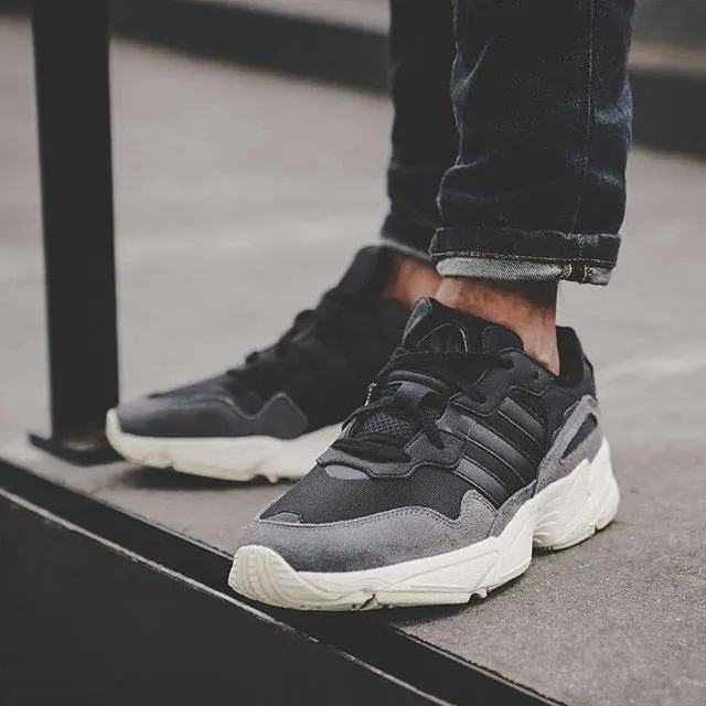 Alternative view of Giày Adidas Yung 96 ‘Core Black Off White’ EE7245