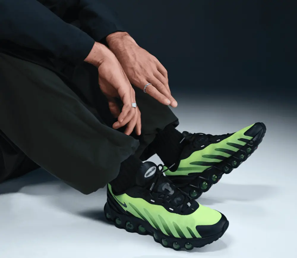 Alternative view of Giày Nike Air Max DN8 'Black Green Strike' HQ4681-010