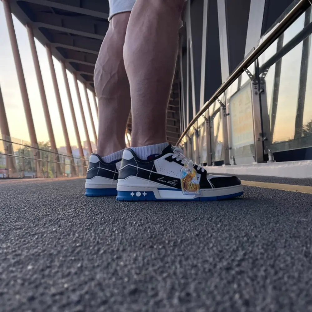 Alternative view of Giày Louis Vuitton LV Trainers ‘Black’ 1A8Q7L