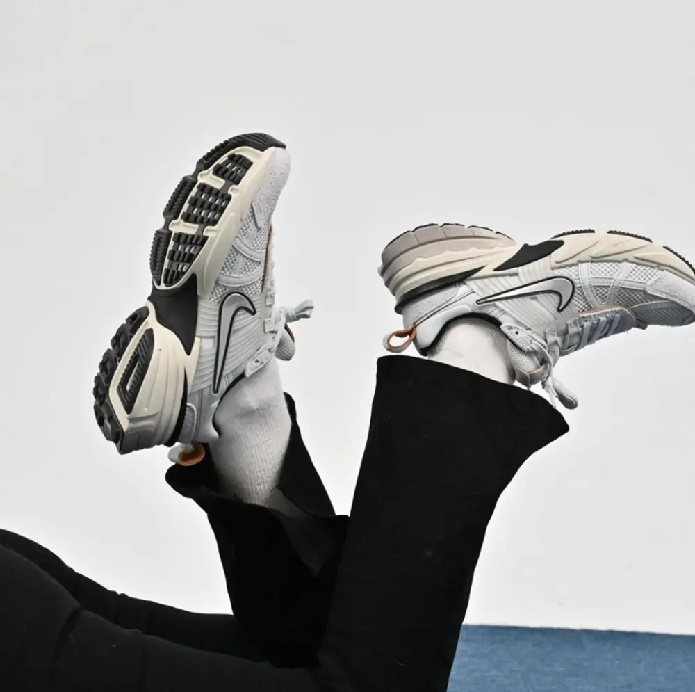 Giày Nike Wmns V2K Run ‘White Light’ FN6703-100 - Ảnh 5