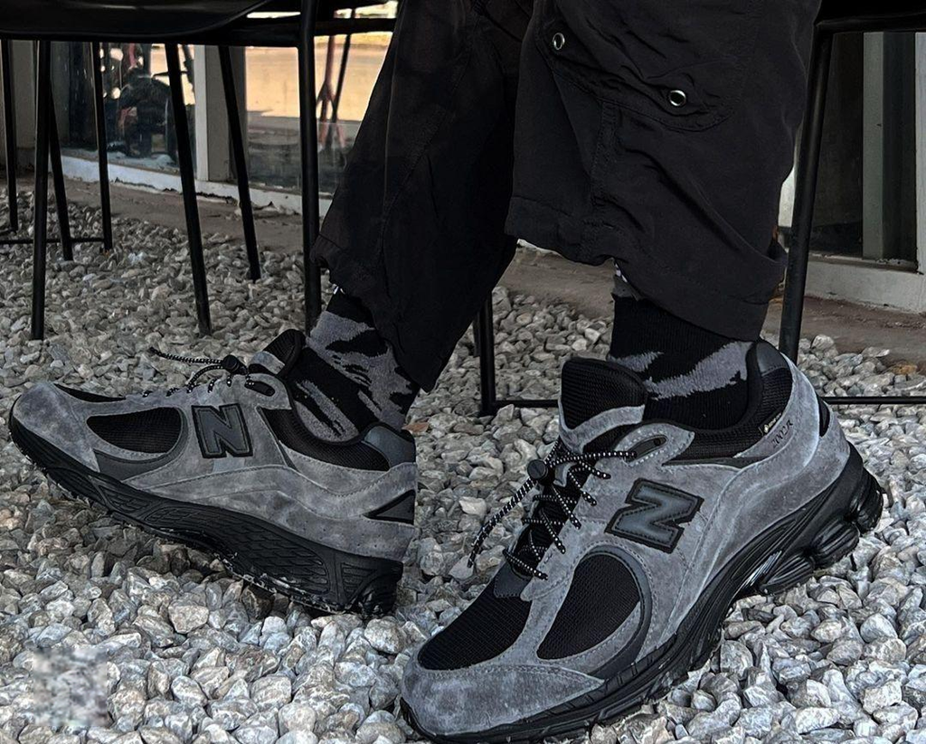 Alternative view of Giày New Balance 2002R x GORE-TEX ‘Charcoal’ M2002RXZ