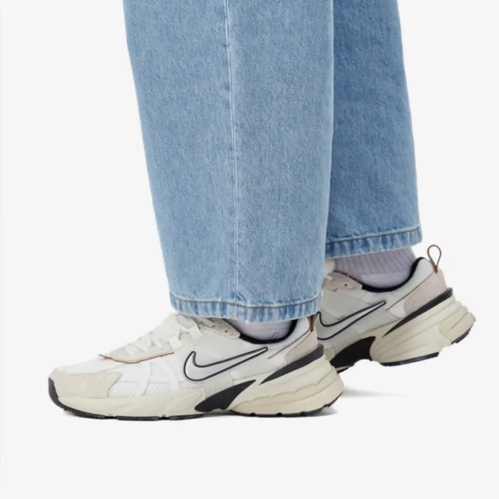 Giày Nike Wmns V2K Run ‘White Light’ FN6703-100 - Ảnh 3