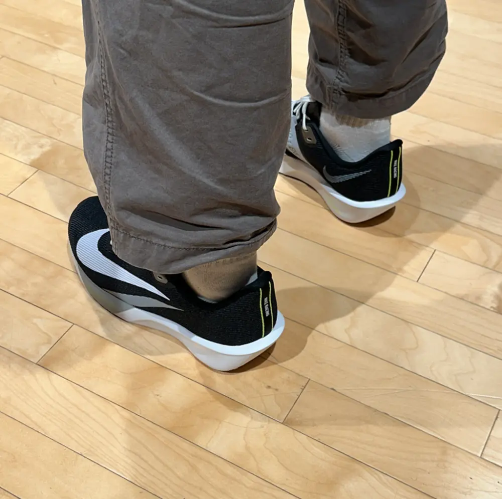 Alternative view of Giày Nike Rival Fly 4 ‘Black Wolf Grey’ FV6040-001