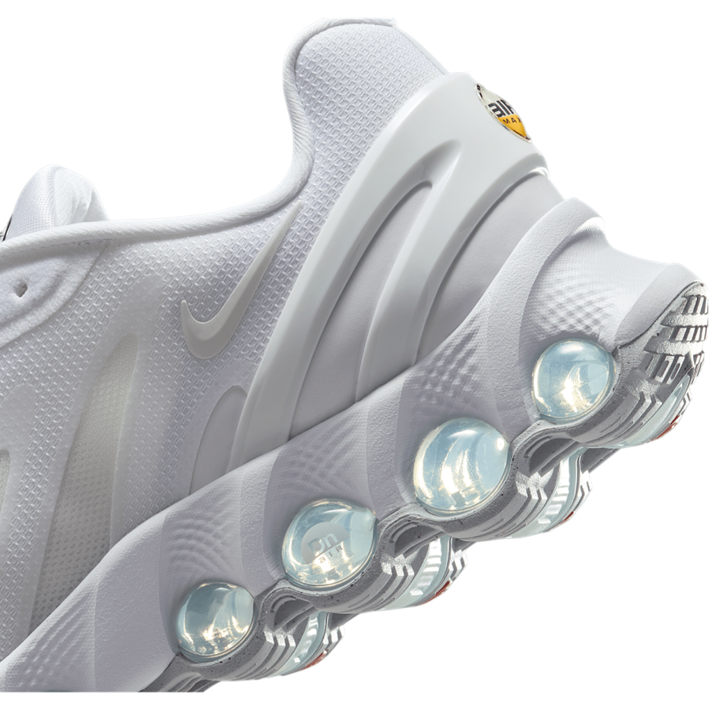 Alternative view of Giày Nike Air Max Dn8 'Metallic Silver' FQ7860-103
