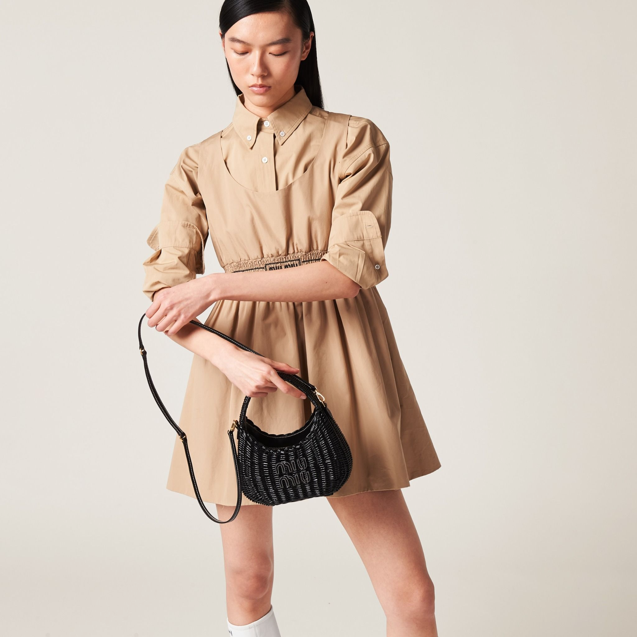 Alternative view of Túi Miu Miu Wander Wicker Bag ‘Black’ 5BC125-2BVU-F0002-V-OOO