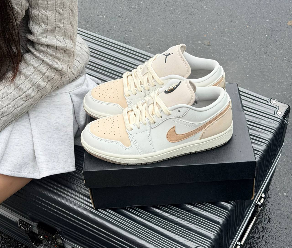 Alternative view of Giày Nike Air Jordan 1 Low ‘Dongdan’ IB8855-121