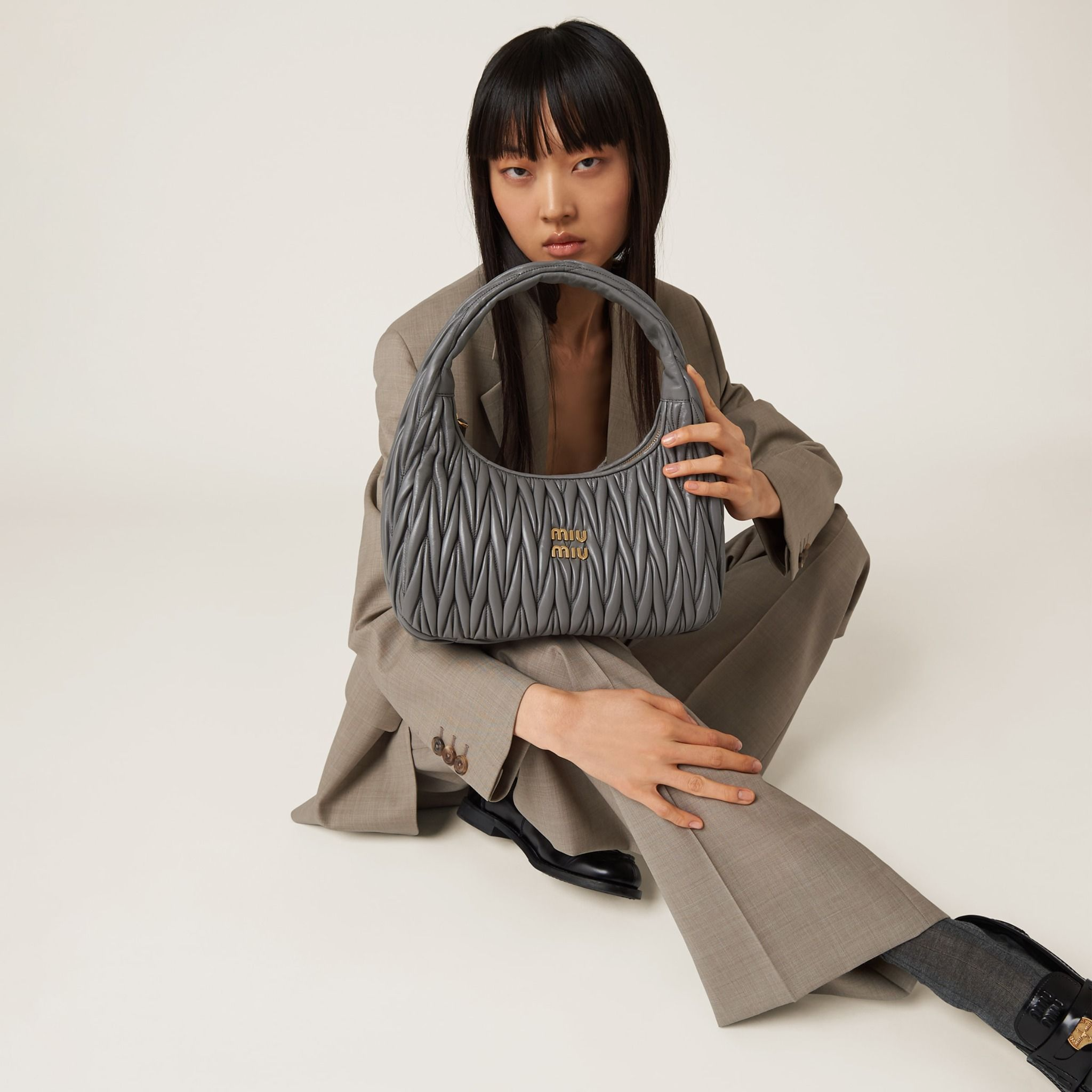 Túi Miu Miu Wander Matelassé ‘Marble Gray’ 5BC108-N88-F0K44-V-OOY - Ảnh 2