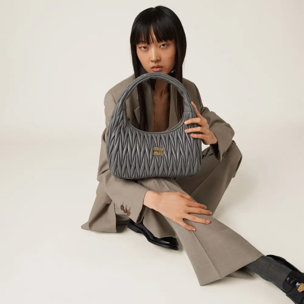 Alternative view of Túi Miu Miu Wander Matelassé ‘Marble Gray’ 5BC108-N88-F0K44-V-OOY