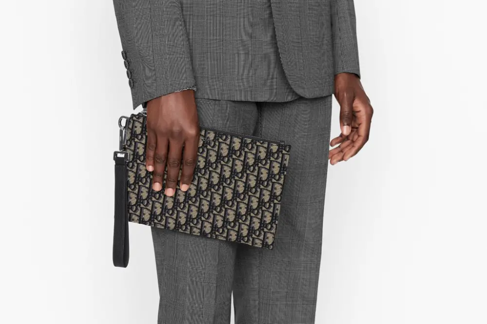 Alternative view of Túi Dior A5 Pouch Leather ‘Beige Black Oblique Jacquard’ 2ESCA338YSE-H05E