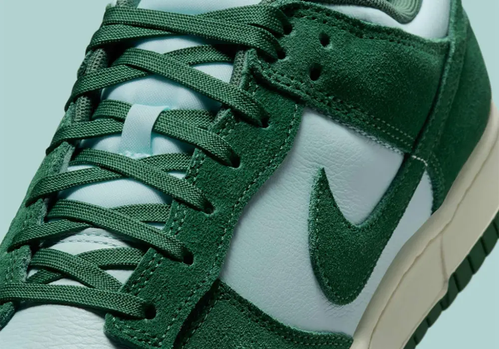 Alternative view of Giày Nike Dunk Low ‘Team Dark Green’ FQ8249-300
