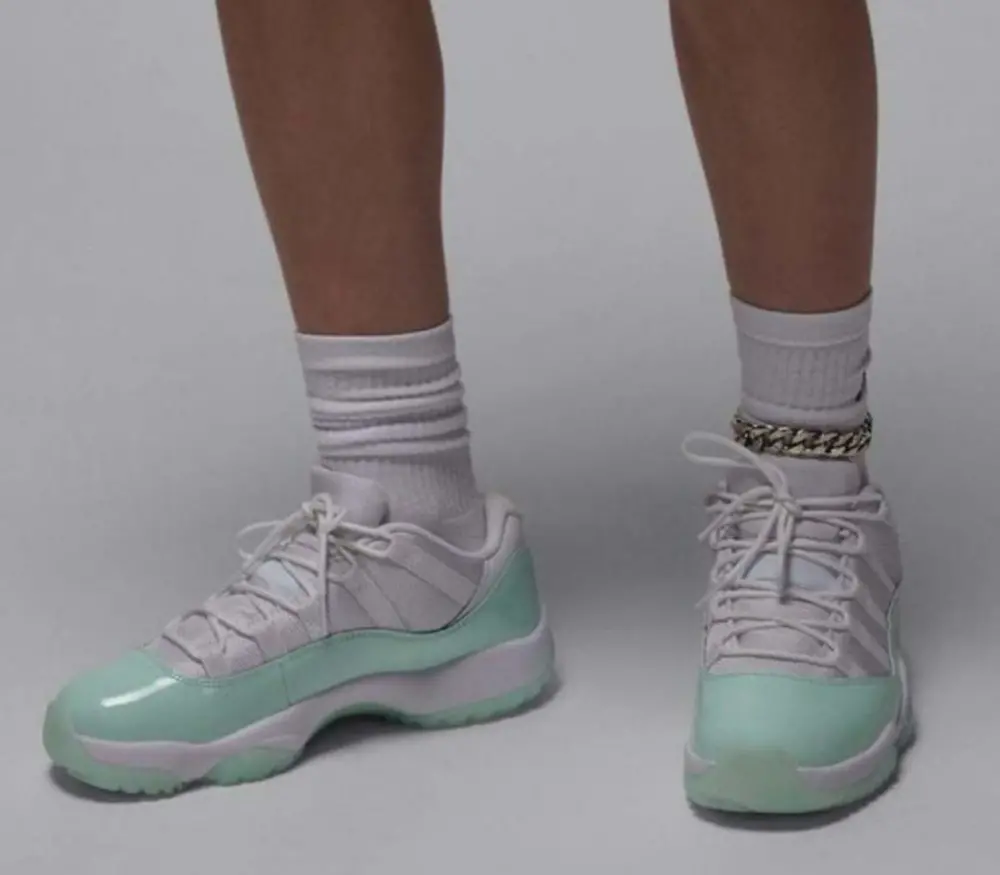 Giày Nike Air Jordan 11 Retro Low 'Igloo' AH7860-103 - Ảnh 3