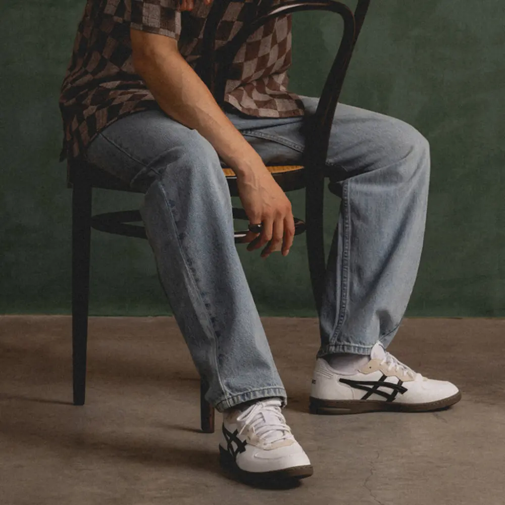 Alternative view of Giày ASICS Skyhand OG ‘White Black’ 1203A451-101