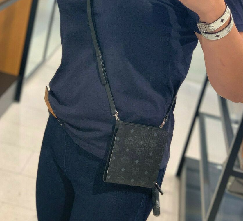 Ví MCM Zipped Wallet Multifunction Lanyard ‘Black’ MXEASVI04BK001 - Ảnh 2