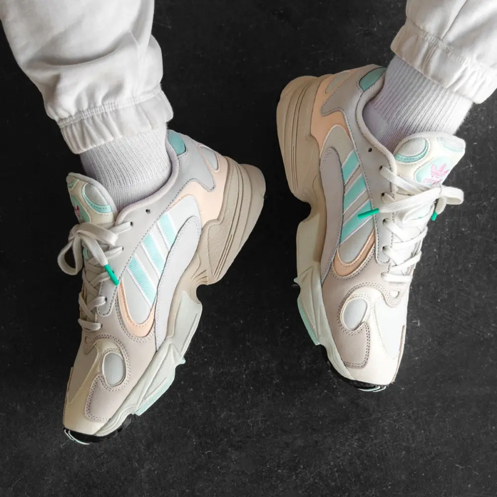 Alternative view of Giày Adidas Yung-1 ‘Off White Mint’ CG7118