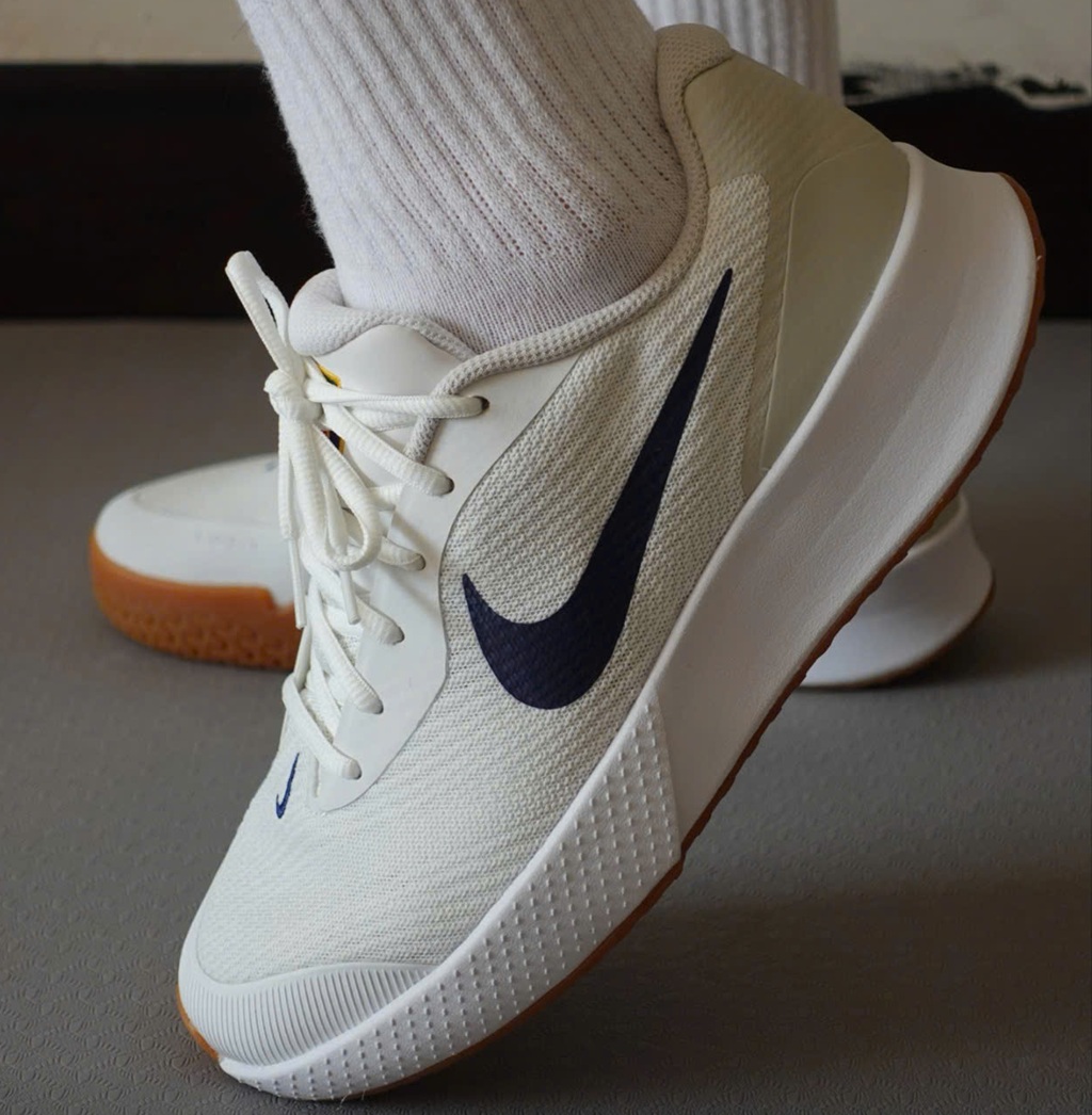 Alternative view of Giày Nike Court Vapor Lite 3 HC ‘Light Bone Binary Blue’ FZ2155-100