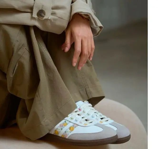 Alternative view of Giày Adidas Originals Samba Satin ‘Cloud White’ HQ5155